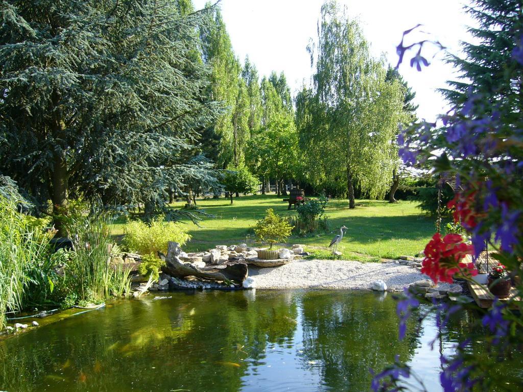 Allee Des Peupliers Bed & Breakfast Chevigny Room photo